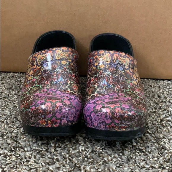dansko clogs sale size 39